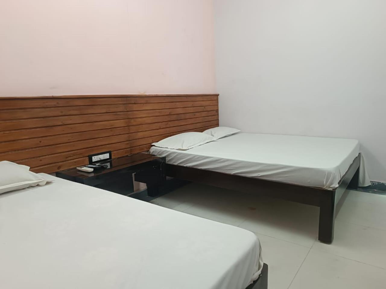 Sgs Residency Vila Tirupati Exterior foto