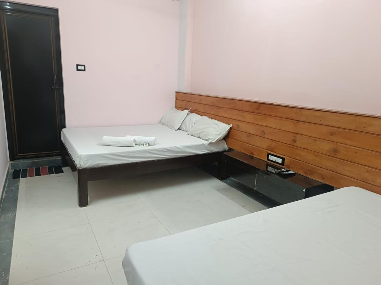Sgs Residency Vila Tirupati Exterior foto
