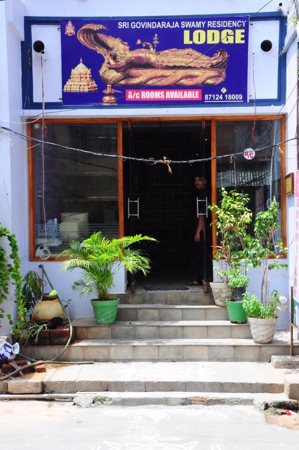 Sgs Residency Vila Tirupati Exterior foto